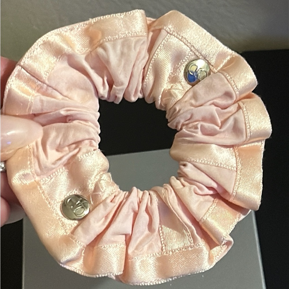 Auth Dior Pink Scrunchie hair tie with silver CD rivet accents vintage Rare - Picture 5 of 13